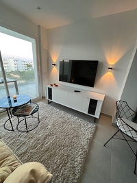 Modernes 3-Zimmer-Apartment nahe dem Yachthafen mit Panoramablick