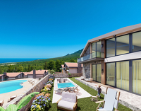 Elegante Villa mit drei Schlafzimmern und spektakulärem Meer- und Bergblick mit privatem Concierge